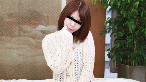 112124 01 - Em gái buồn chán thất tình trên phố
